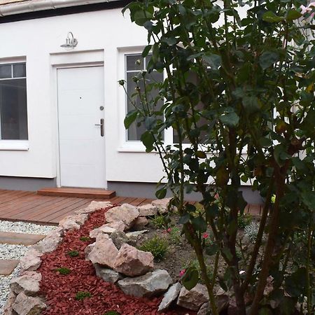 Buborek Apartman Тата Экстерьер фото