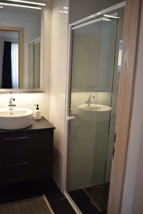 Buborek Apartman Тата Экстерьер фото